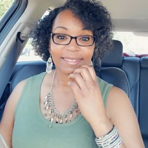 Meet your Posher, Monica